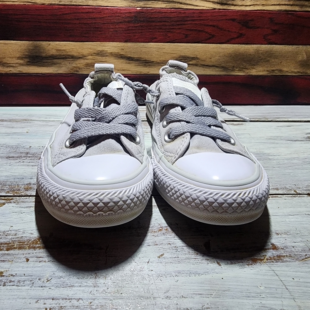 Womens Gray Converse Chuck Taylor slip ons size 5.5